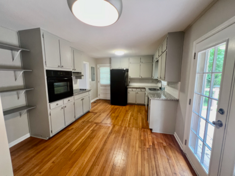 3534 Maryvale Dr - Photo 5 of 13