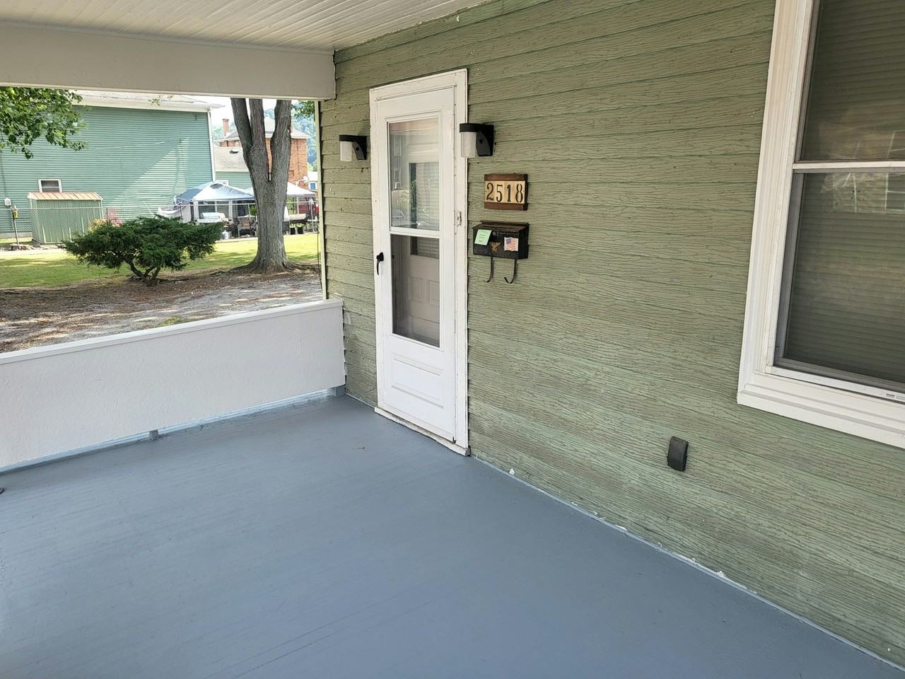 2518 9th Ave - Photo 3 of 16