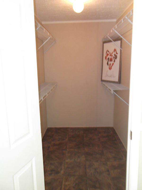 528 Birchwood Dr - Photo 3 of 5