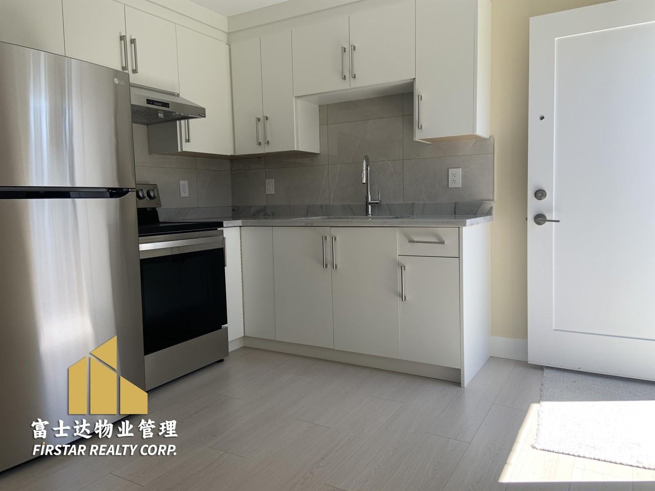 1394 Whitsell Ave - Photo 3 of 16