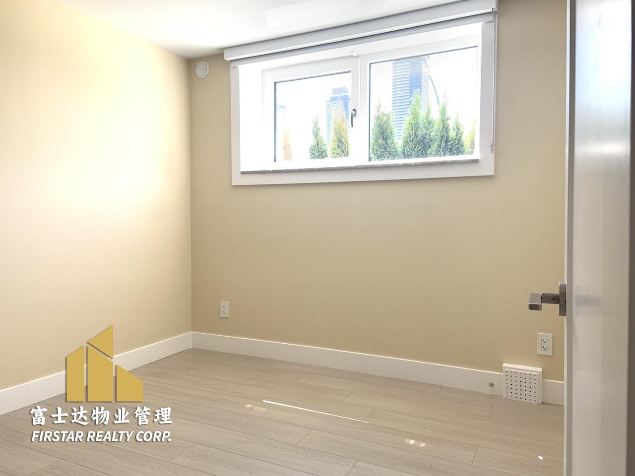 1394 Whitsell Ave - Photo 7 of 16