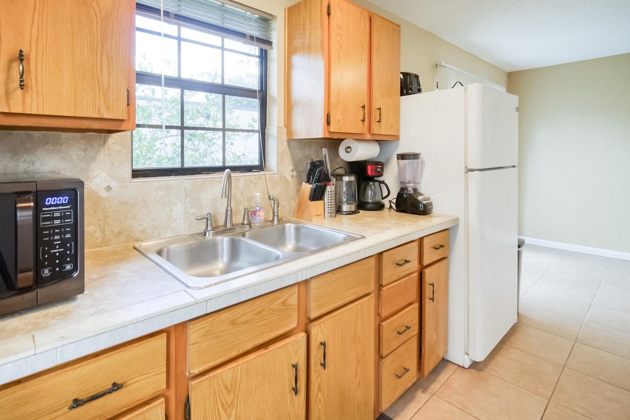 Greenada Dr - Photo 4 of 18