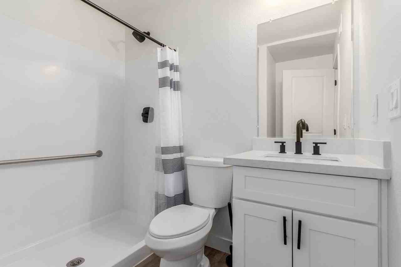 W 10th Dr - Photo 2 of 8