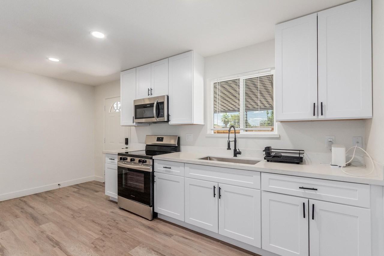 W 10th Dr - Photo 6 of 8