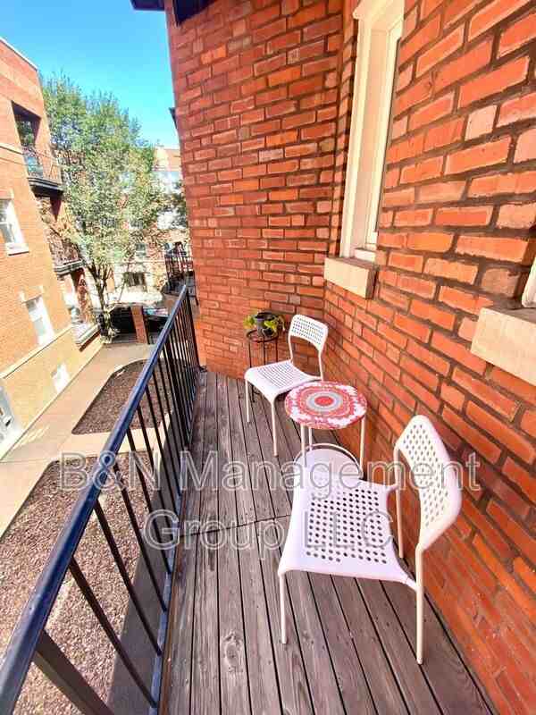 1055 W Dakin St #1 - Photo 5 of 10