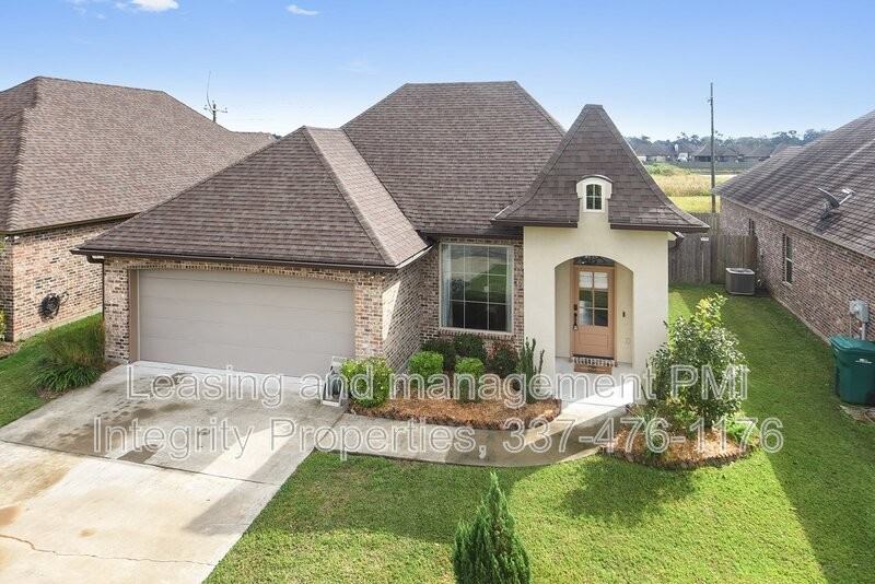 308 Overbrook Dr - Photo 2 of 19