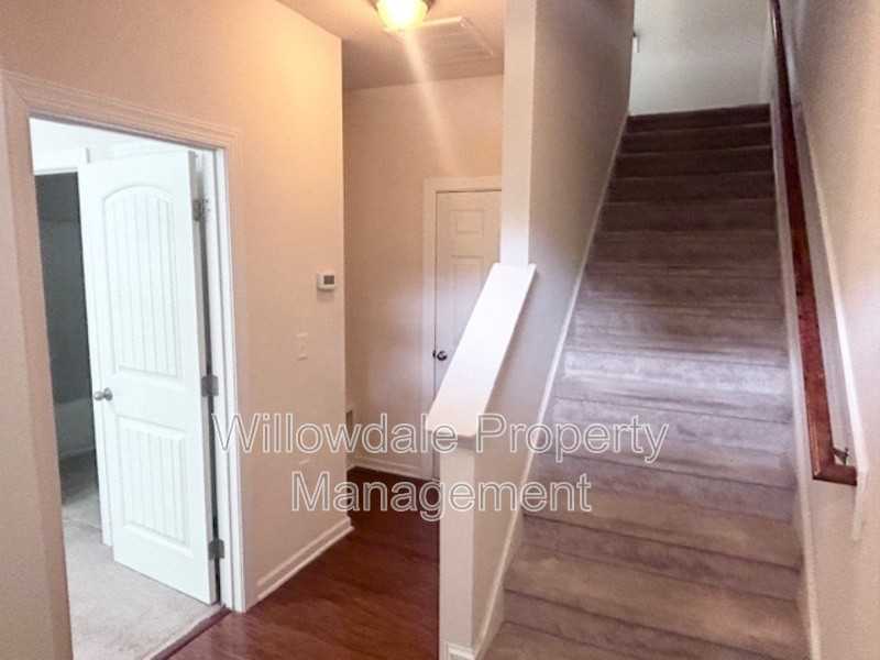 6002 Kentworth Dr - Photo 4 of 28