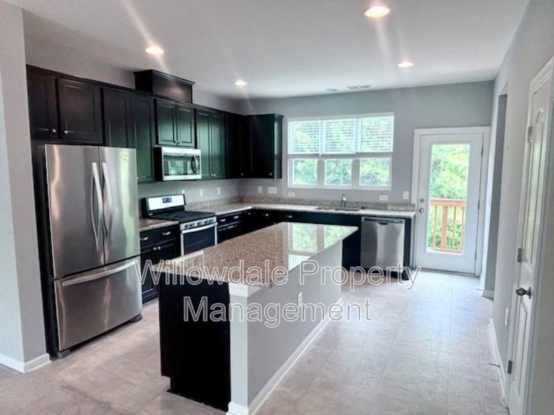 6002 Kentworth Dr - Photo 5 of 28