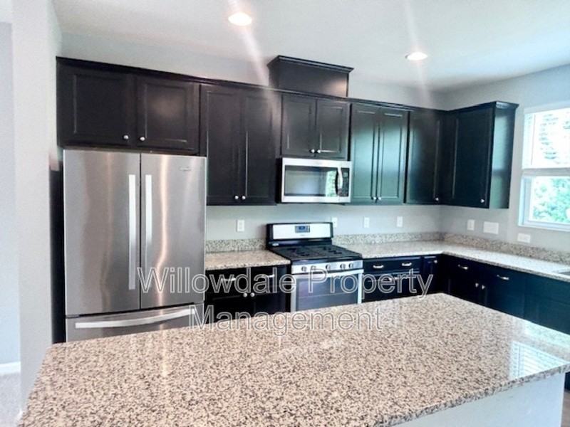 6002 Kentworth Dr - Photo 6 of 28