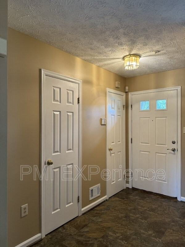 12744 Wedgedale Ct - Photo 3 of 35