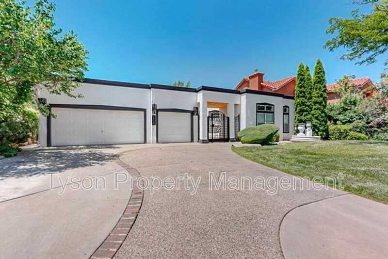 11112 Desert Classic Ln Ne - Photo 2 of 41