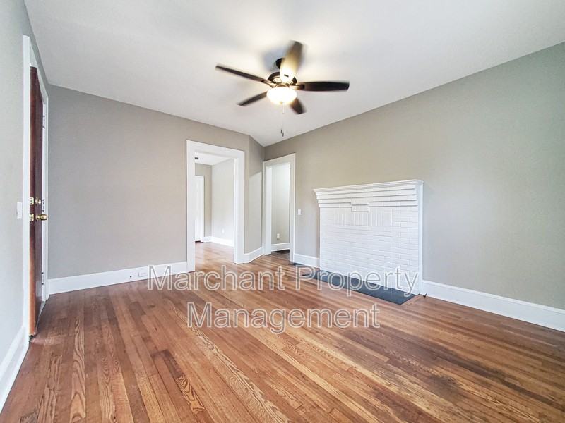 11B Harrington Ave - Photo 4 of 22