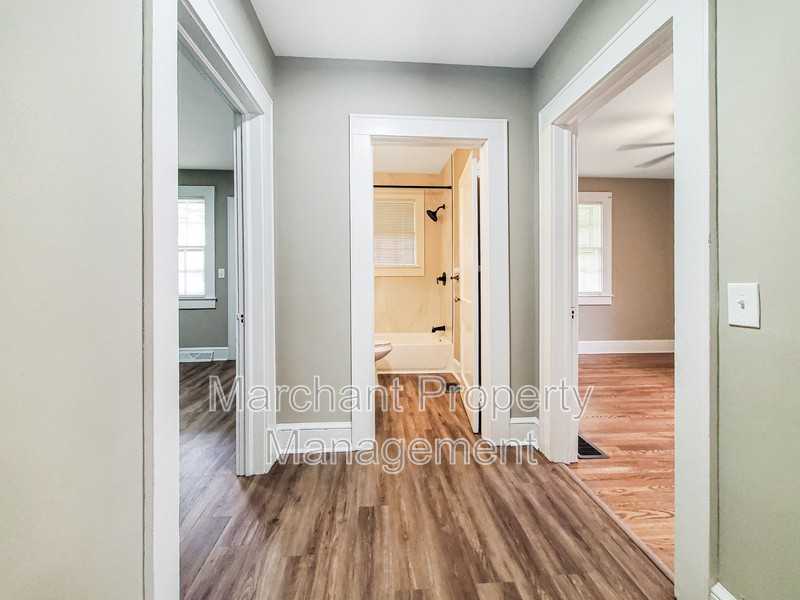 11B Harrington Ave - Photo 7 of 22