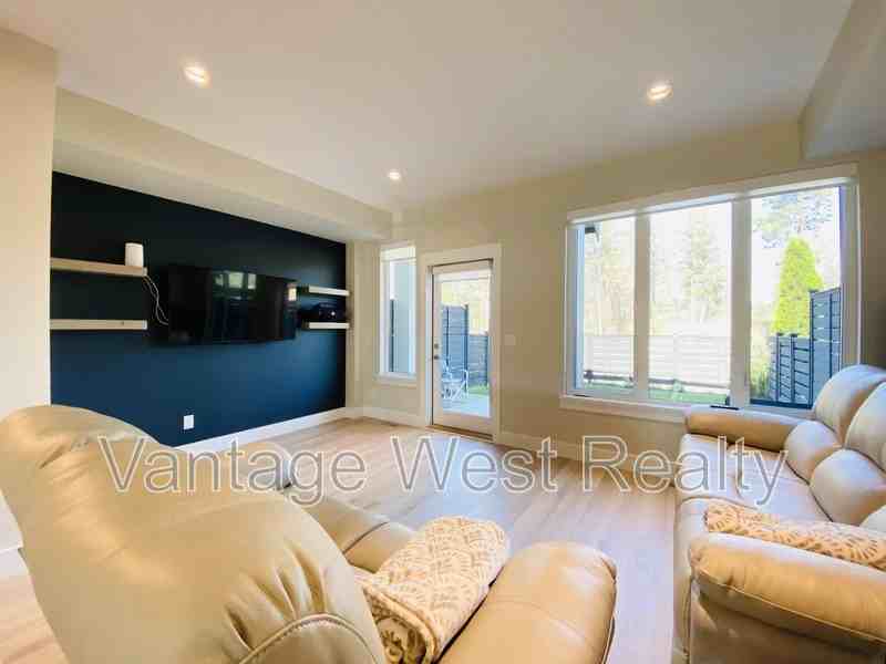 12251 Lake Hill Dr - Photo 3 of 21