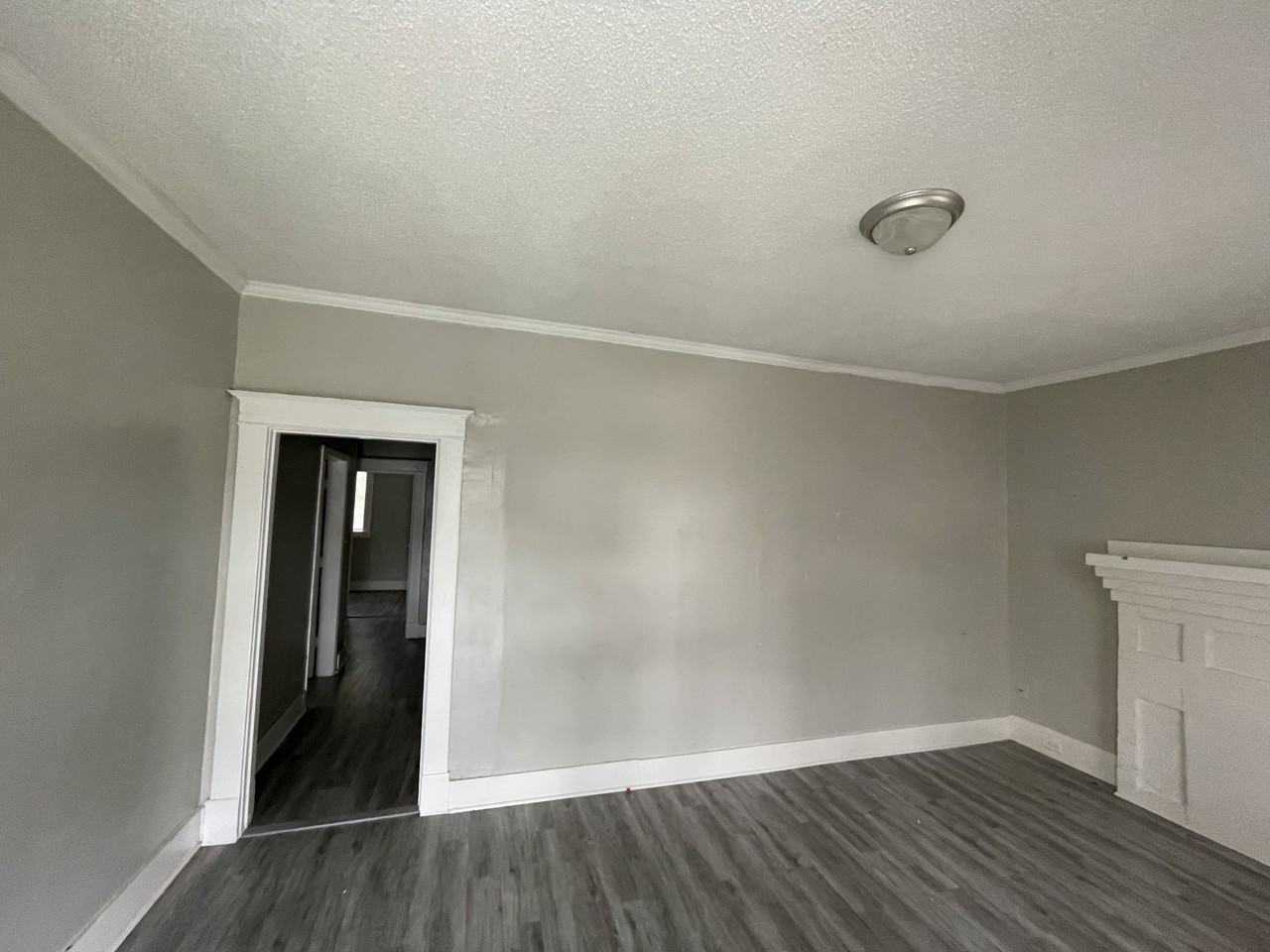 926 Stafford Ave - Photo 3 of 10