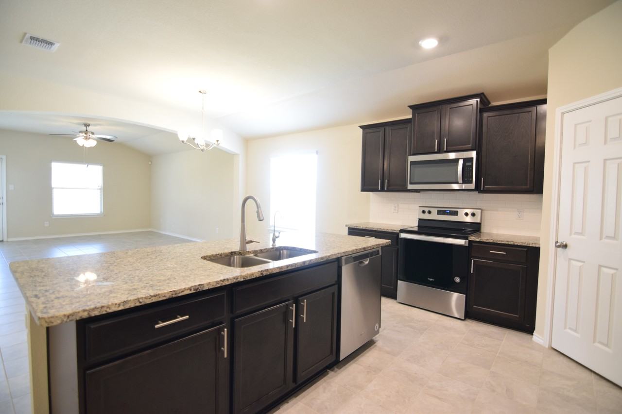 1801 Cow House Ct - Photo 6 of 28