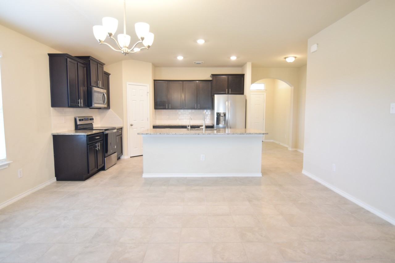 1801 Cow House Ct - Photo 7 of 28