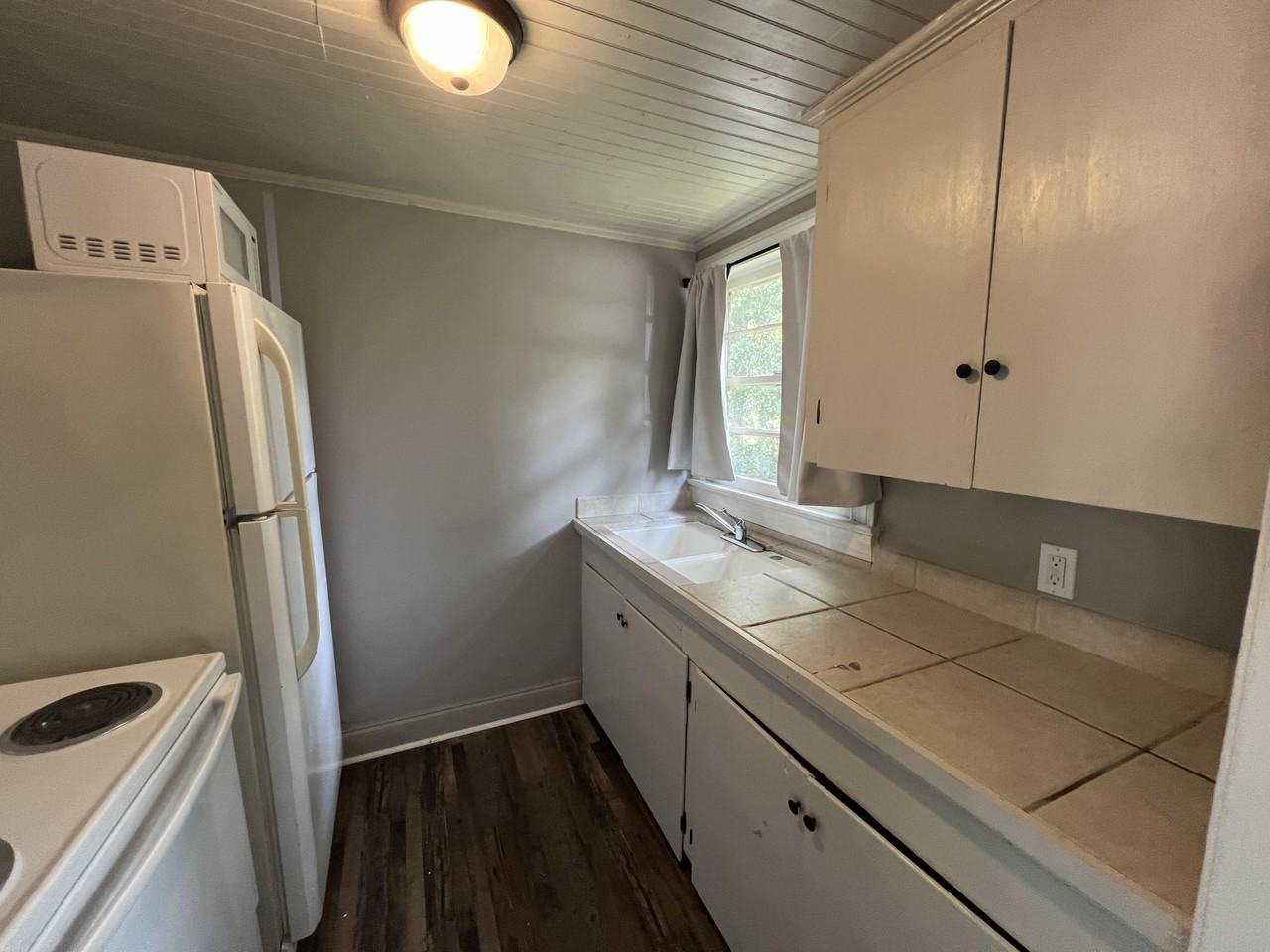 301 1/2 N 25th Ave - Photo 3 of 9