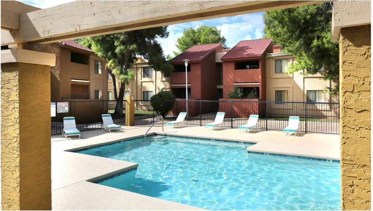 825 S River Dr - Photo 7 of 15