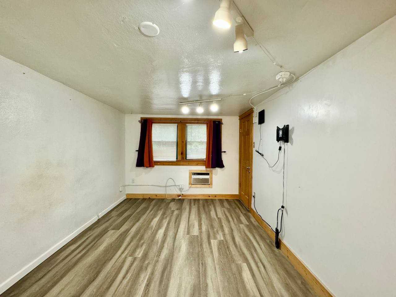 6601 1/2 N Navin Ave #A - Photo 3 of 9