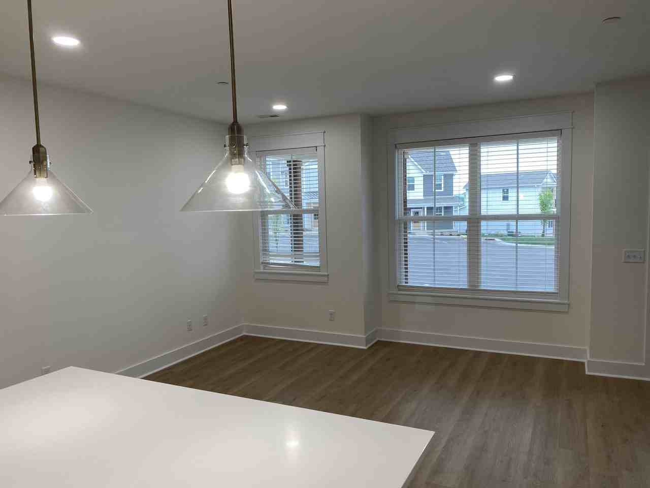 1355 Belfair St - Photo 3 of 13