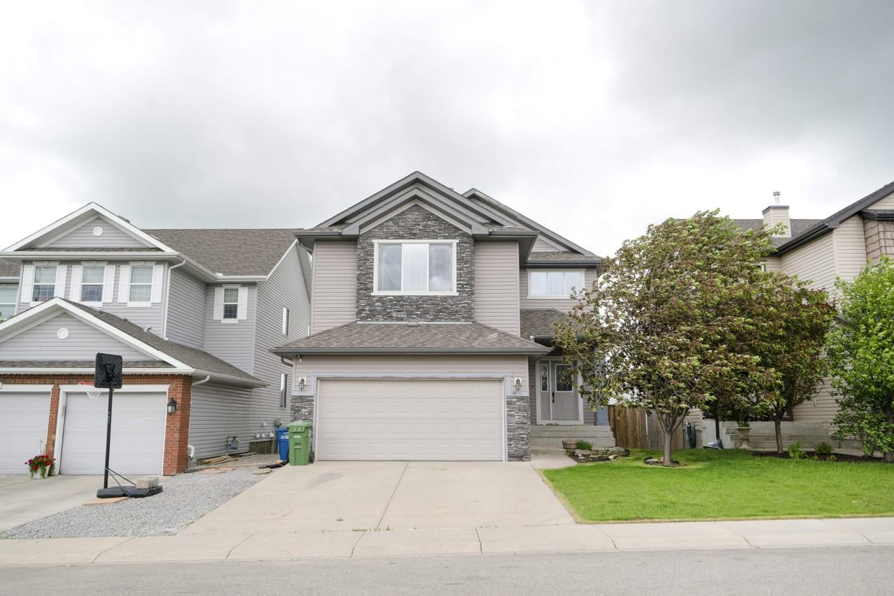 347 Morningside Cres Sw - Photo 2 of 45