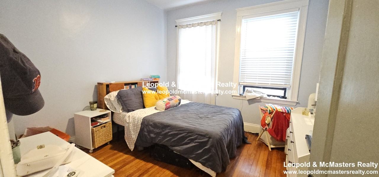 1560 Commonwealth Ave #3 - Photo 5 of 9