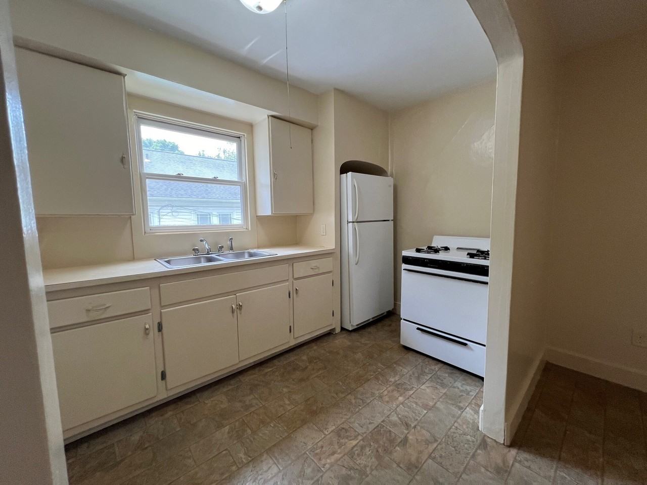 Mendon - Photo 3 of 15