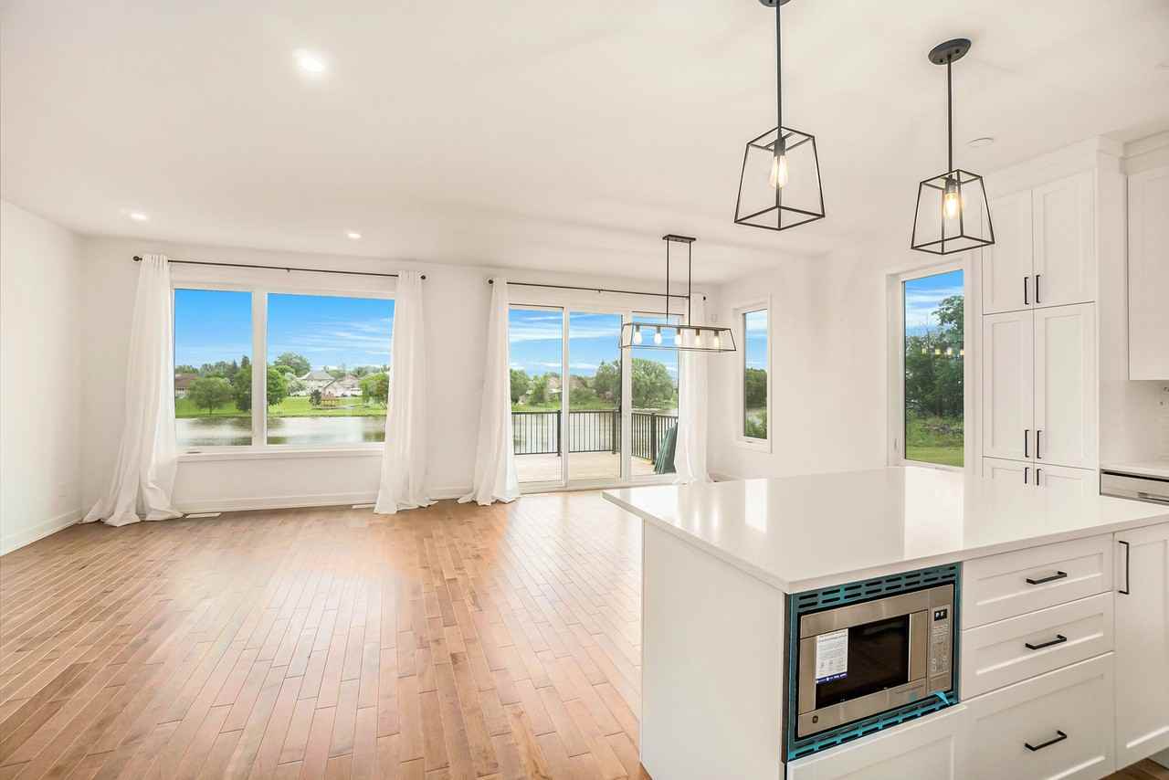 524 Barrage Street - Photo 3 of 26