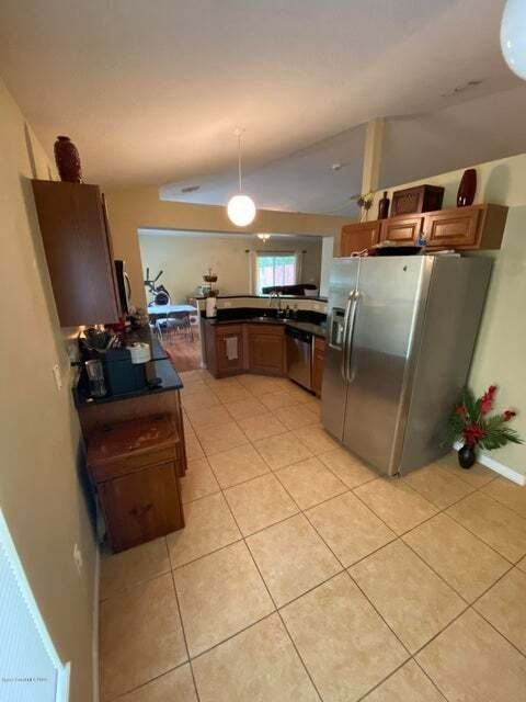 3185 Burdock Ave - Photo 2 of 8