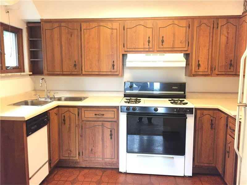 1152 Pennsylvania Ave - Photo 5 of 8