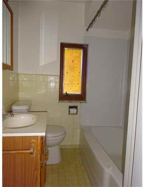 1152 Pennsylvania Ave - Photo 5 of 8