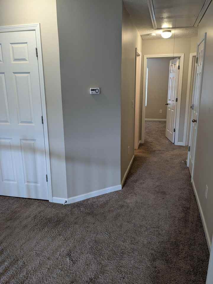 1058 Ashmore Dr - Photo 3 of 26