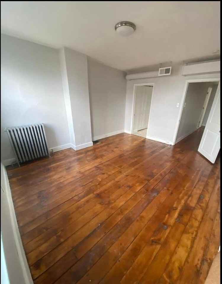 1212 N Howard St - Photo 5 of 11