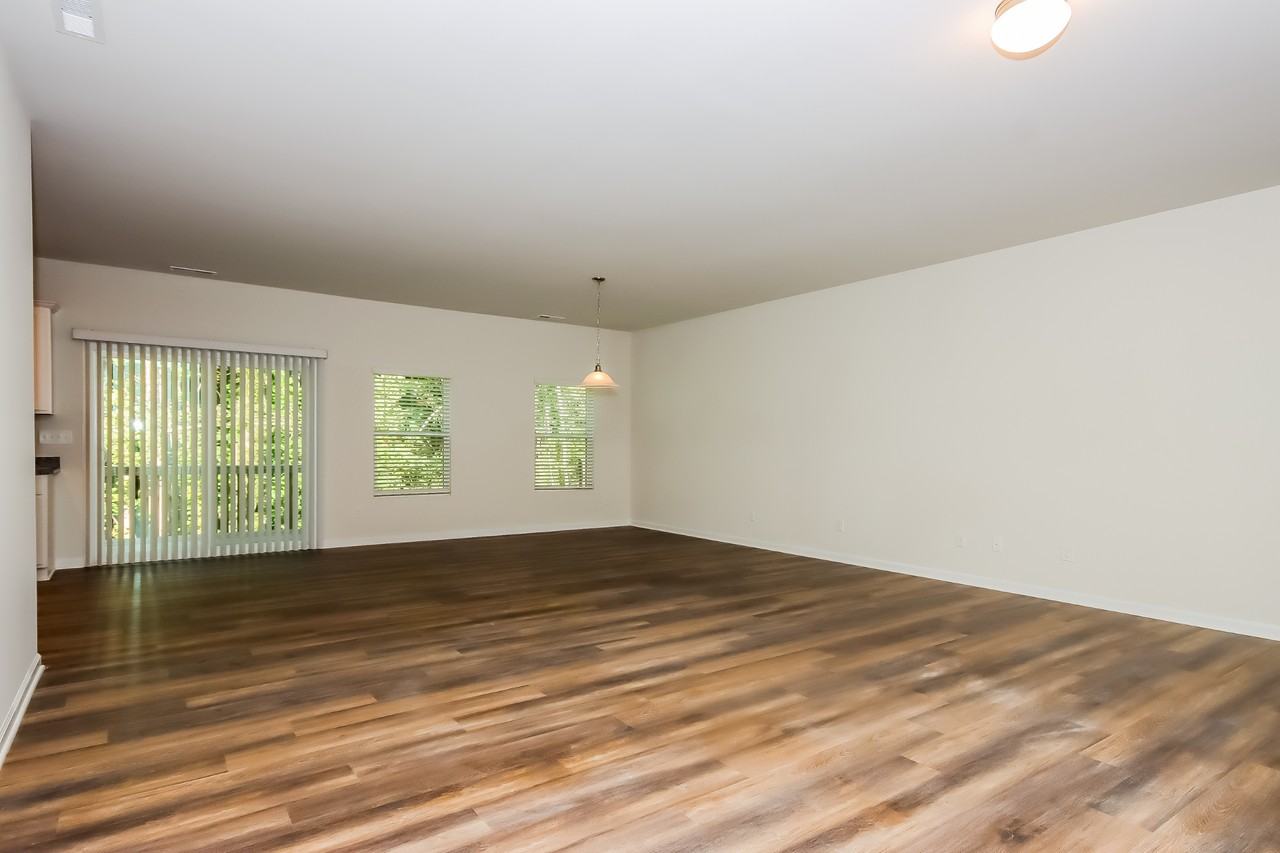 176 Nottingham Cir - Photo 5 of 17