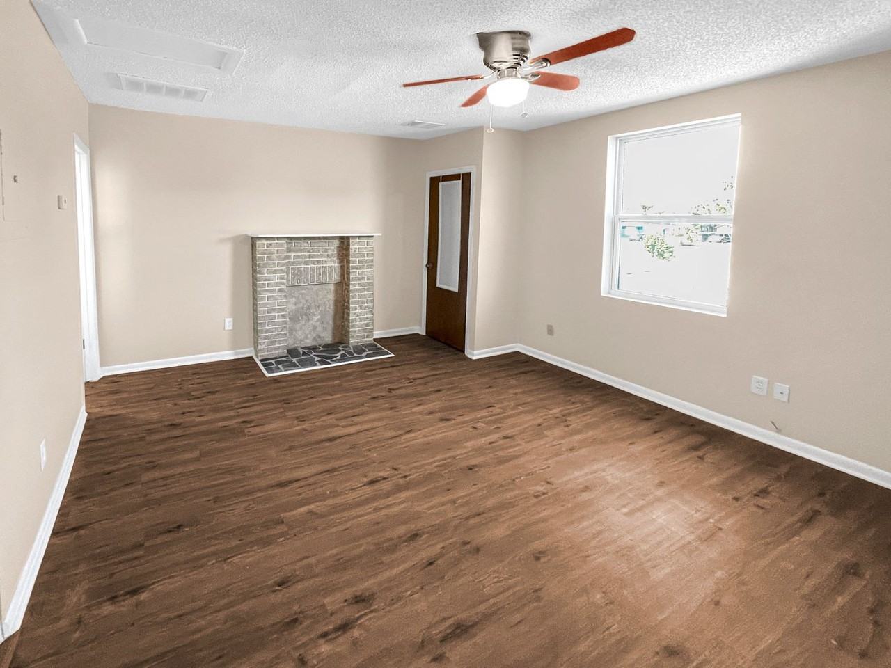 321 W Ianthe St #10 - Photo 3 of 6