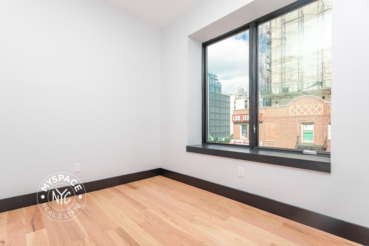 561 4th Ave #3B - Photo 6 of 15