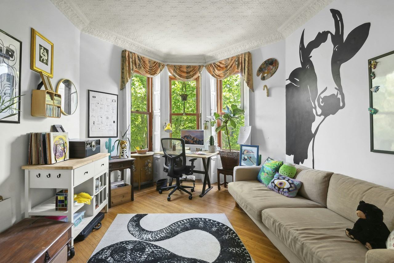 592 11th St #2 - Photo 2 of 12