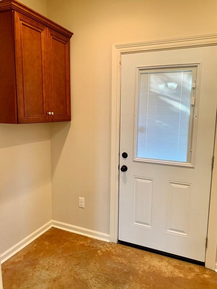 109 Ella St - Photo 7 of 15