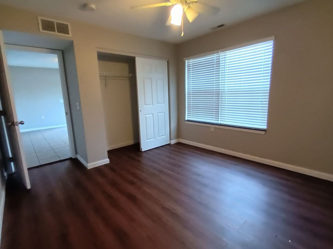 818 Elm Way Ct - Photo 4 of 18