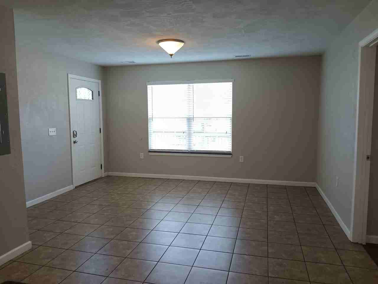 818 Elm Way Ct - Photo 5 of 18