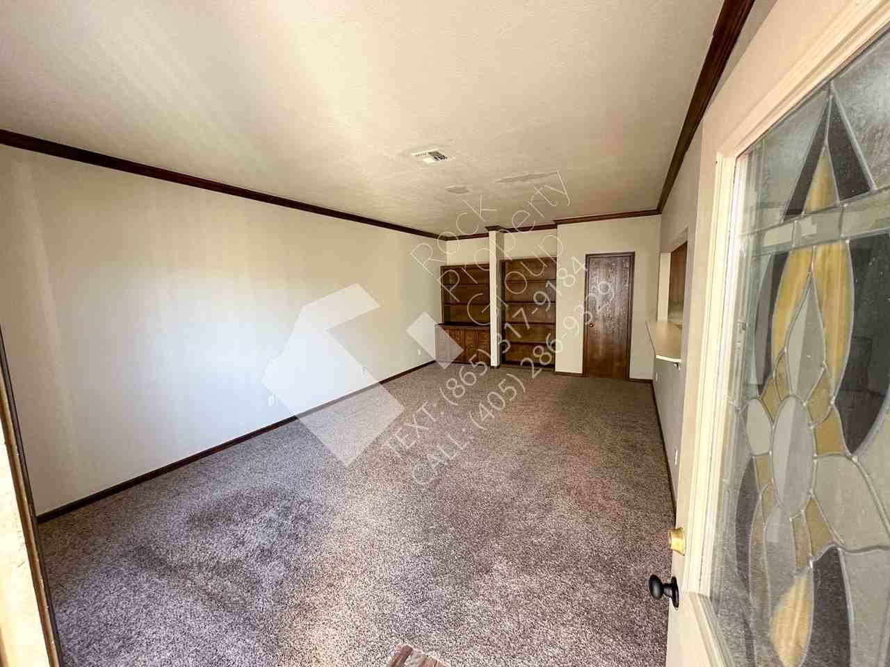 Eagle Crest Apartments - Photo 3 of 49