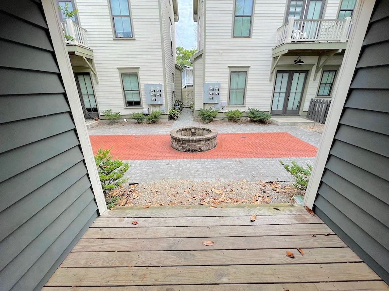 614 E Henry St - Photo 2 of 33