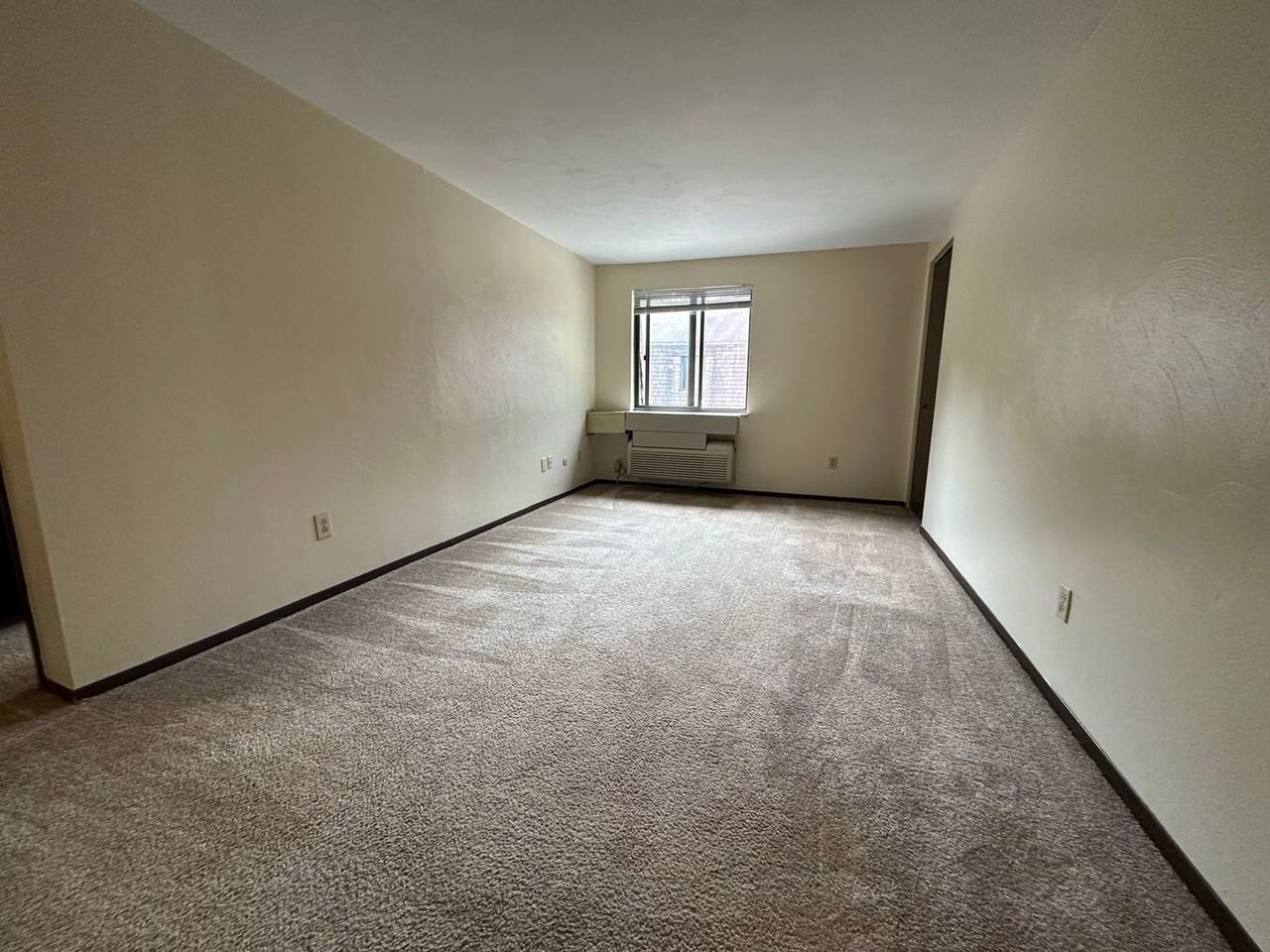 312 Kellywood Mnr - Photo 3 of 8