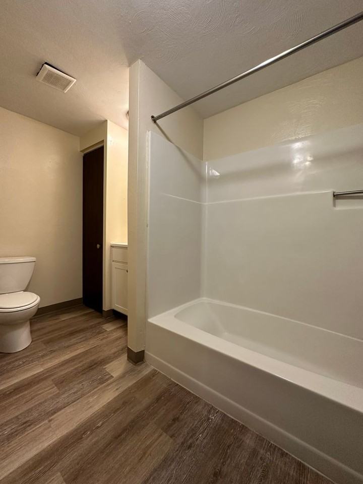 312 Kellywood Mnr - Photo 7 of 8