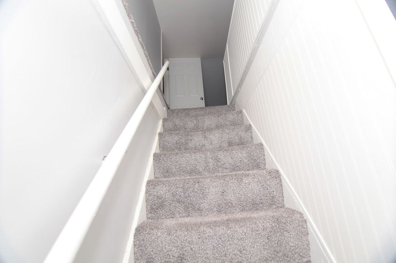 1322 38th St - Photo 3 of 31