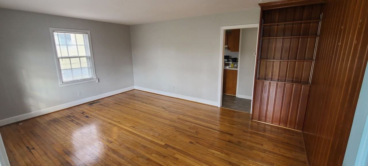 129 S Gordon Dr - Photo 3 of 21