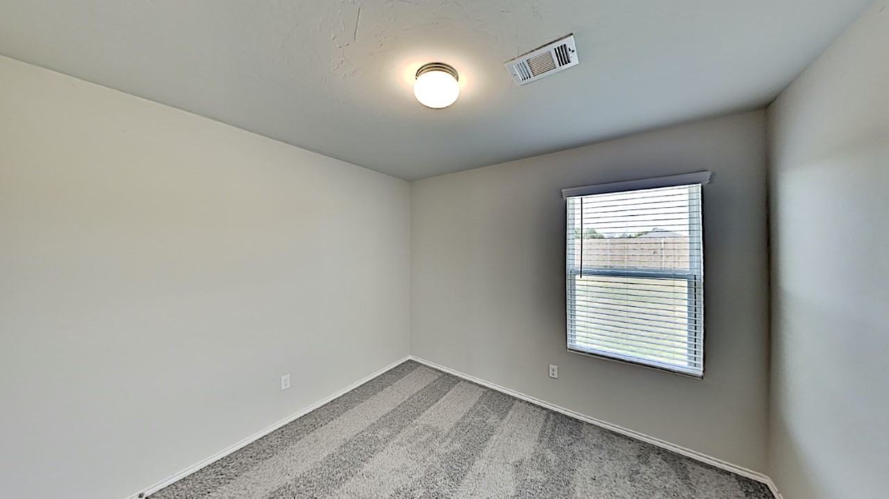 309 Blue Dr - Photo 4 of 18