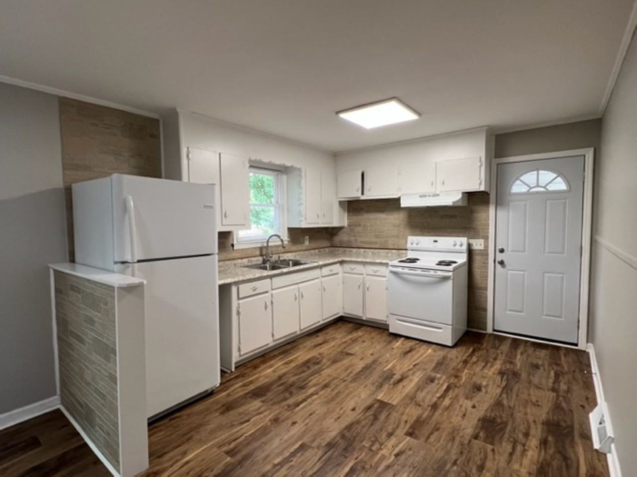 111 South Buckhorn Road - Photo 5 of 18