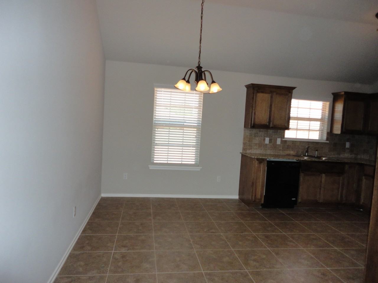 5802 Clearwater Dr - Photo 3 of 16